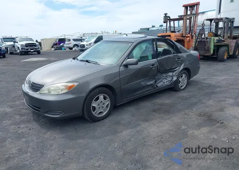2002 Toyota Camry Le V6 z USA, uszkodzony, nr VIN 4T1BF30K02U538280